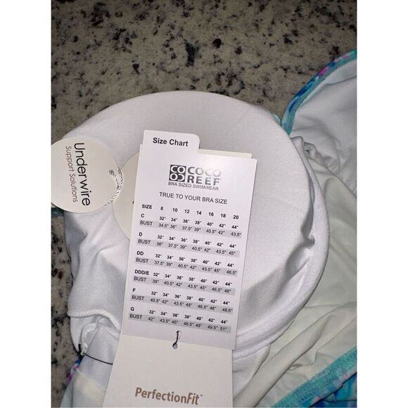 COCO REEF Contours Solitare V-Neck Underwire Tummy-Control One-Piece Swimsuit - Picture 9 of 9